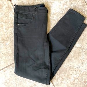 Pull on skinny Jean with stretch